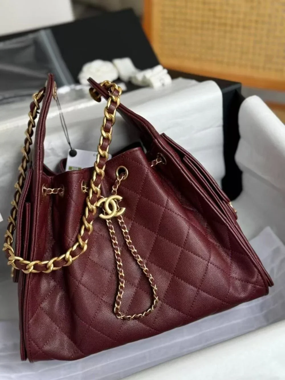 Classic CHANEL Bag: A Stylish and Versatile Choice for Elegance